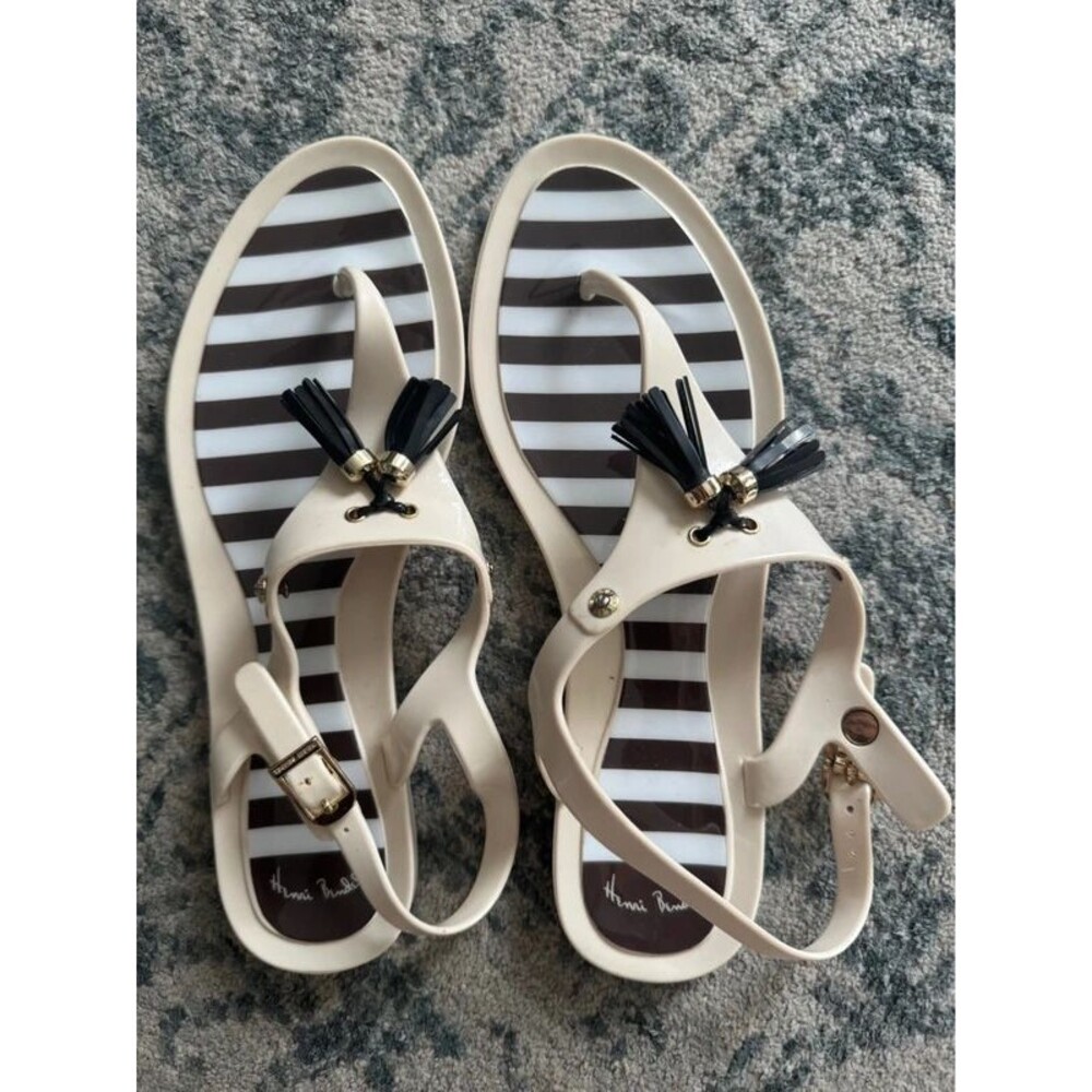 Henri Bendel sandals size 8 with tassels